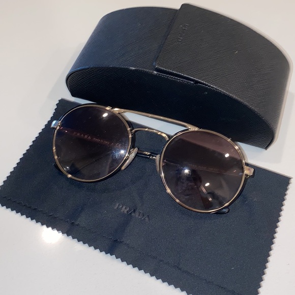 Prada sunglasses - Picture 4 of 4